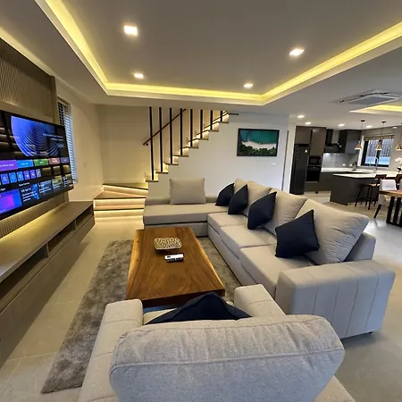 3 Bedroom Midtown Villa Pattaya
